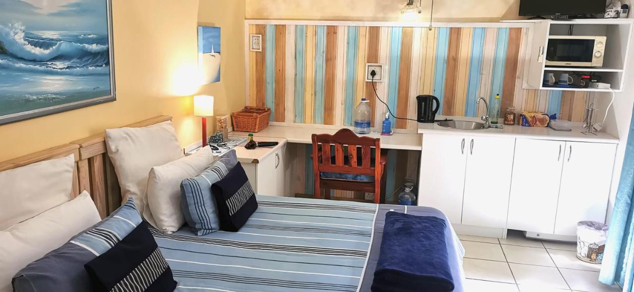 Hoylake Inn Ист-Лондон Экстерьер фото